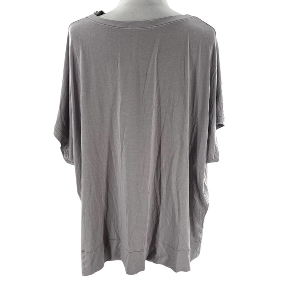 NWT Athleta Relaxed Weekender Tee Sz L - Picture 3 of 8